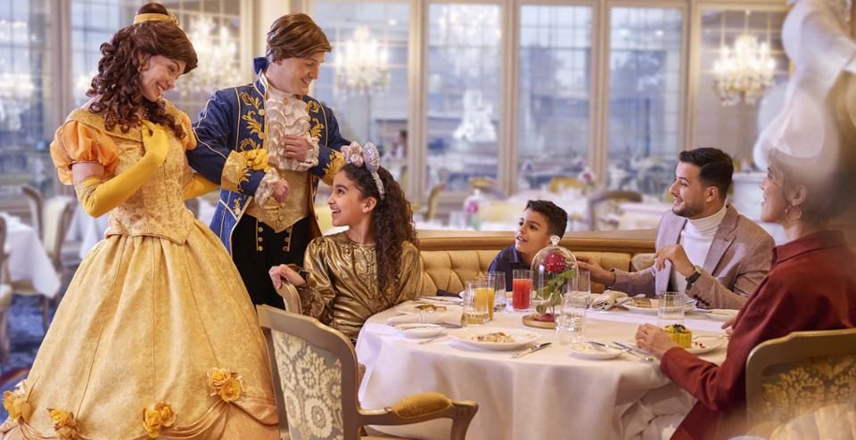 Où manger avec des personnages Disney à Disneyland Paris&nbsp;?